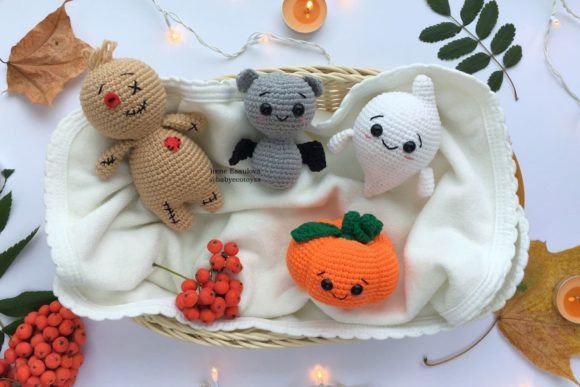 Halloween toy set crochet pattern preview