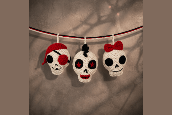 Crochet skull garland pattern preview