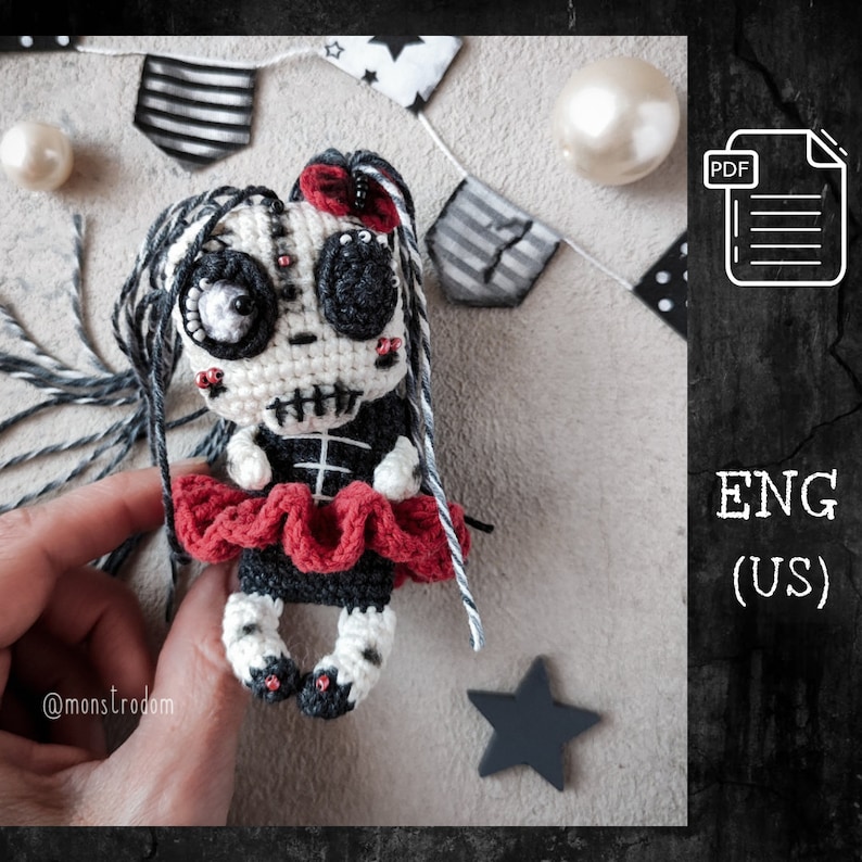 Small crochet skeleton girl amigurumi